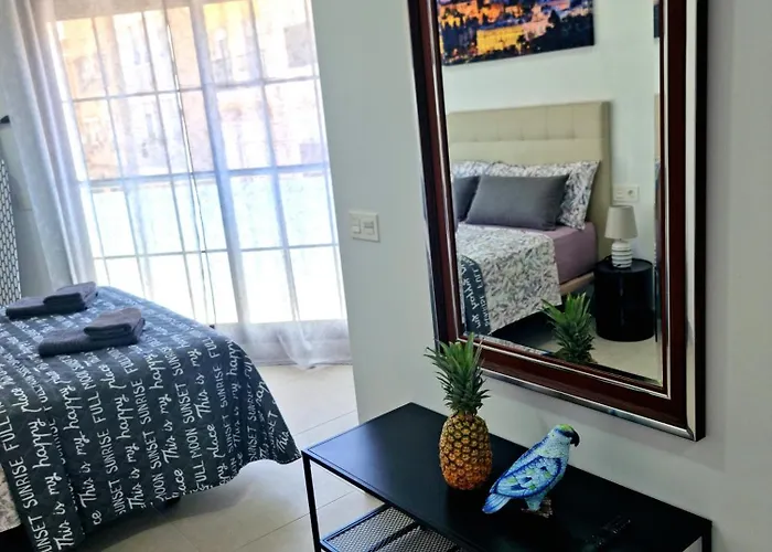 Apartamentos Zanca City Center Free Luggage Storage
