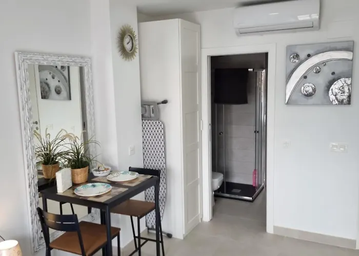 Apartamentos Zanca City Center Free Luggage Storage